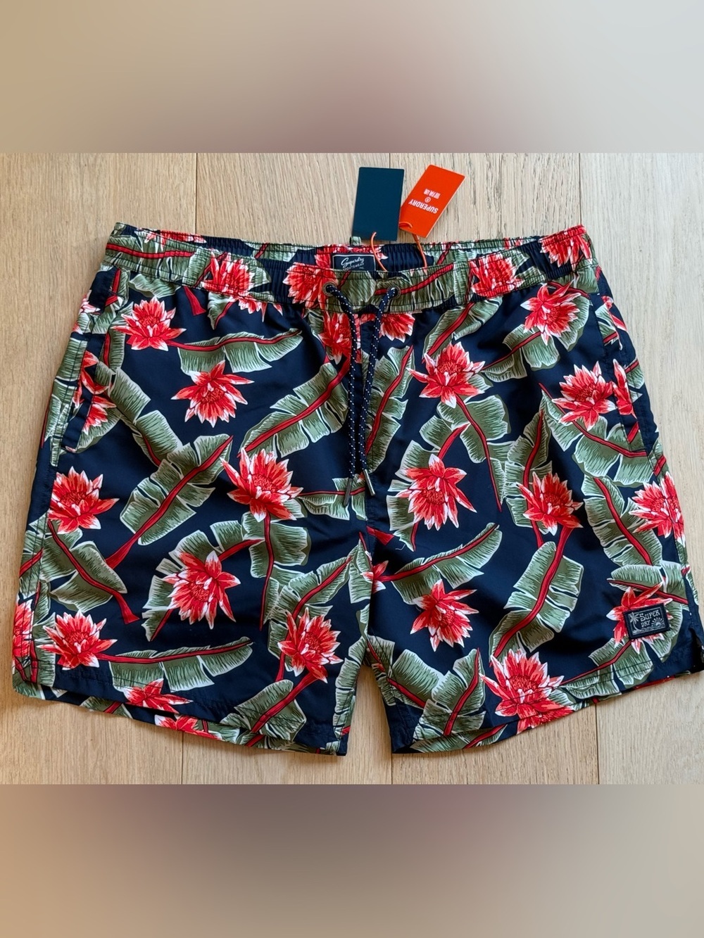Superdry Men’s Vintage Hawaiian Swim Shorts Navy Floral 2XL XXL NWT Tropical